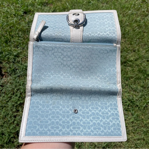 Coach Soho Signature Wallet - Blue & White Size 8x4” | Condition: Gently used - Picture 13 of 15